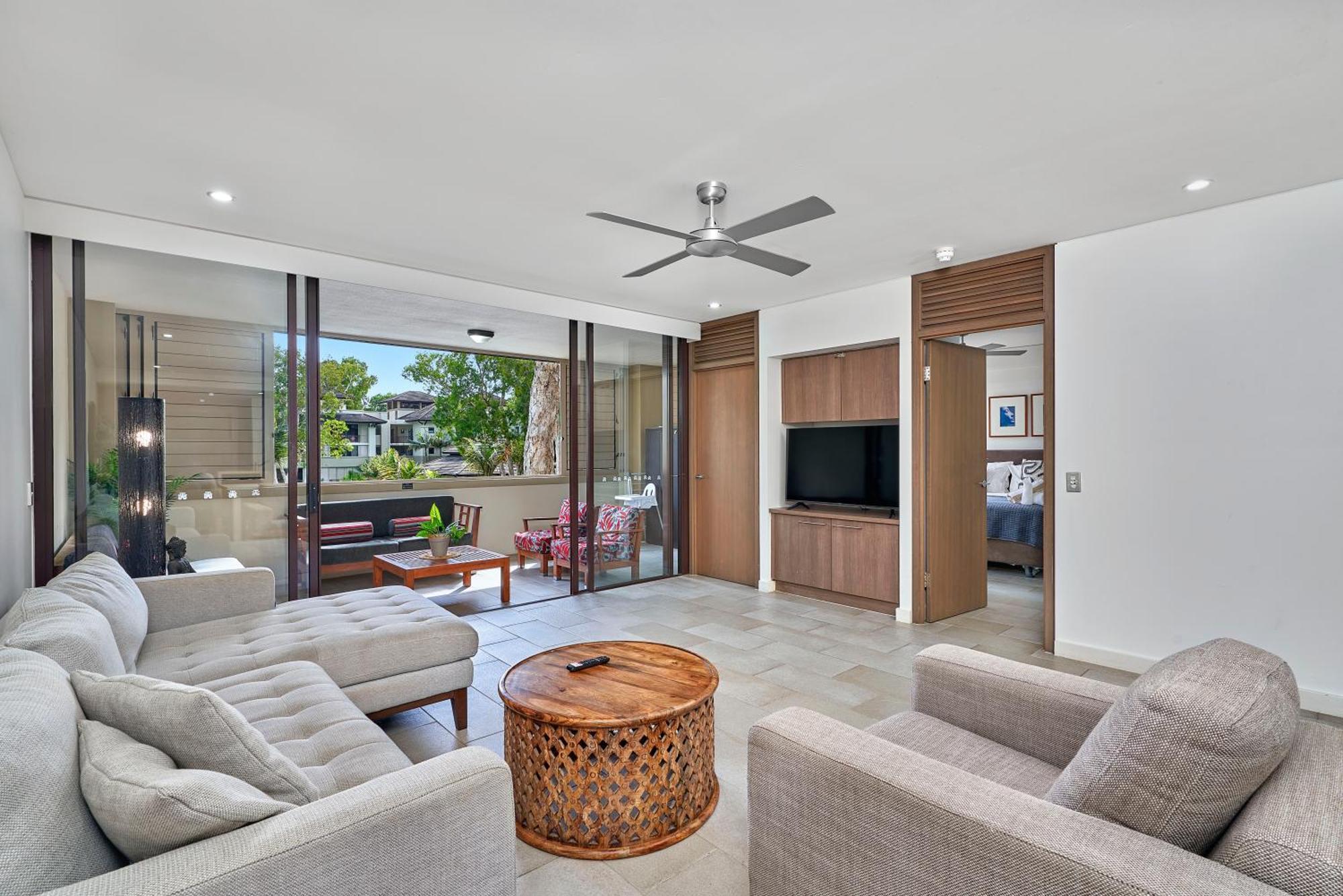 Private Apartments In The Temple Beachfront Resort ปาล์มโคฟ ห้อง รูปภาพ