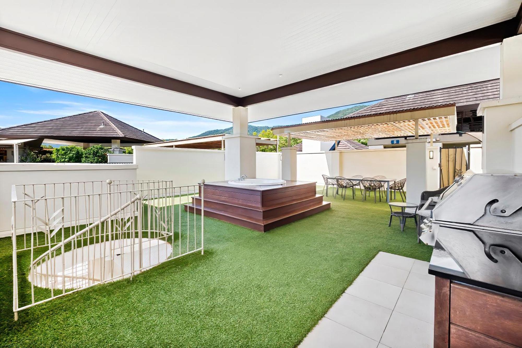 Private Apartments In The Temple Beachfront Resort ปาล์มโคฟ ห้อง รูปภาพ
