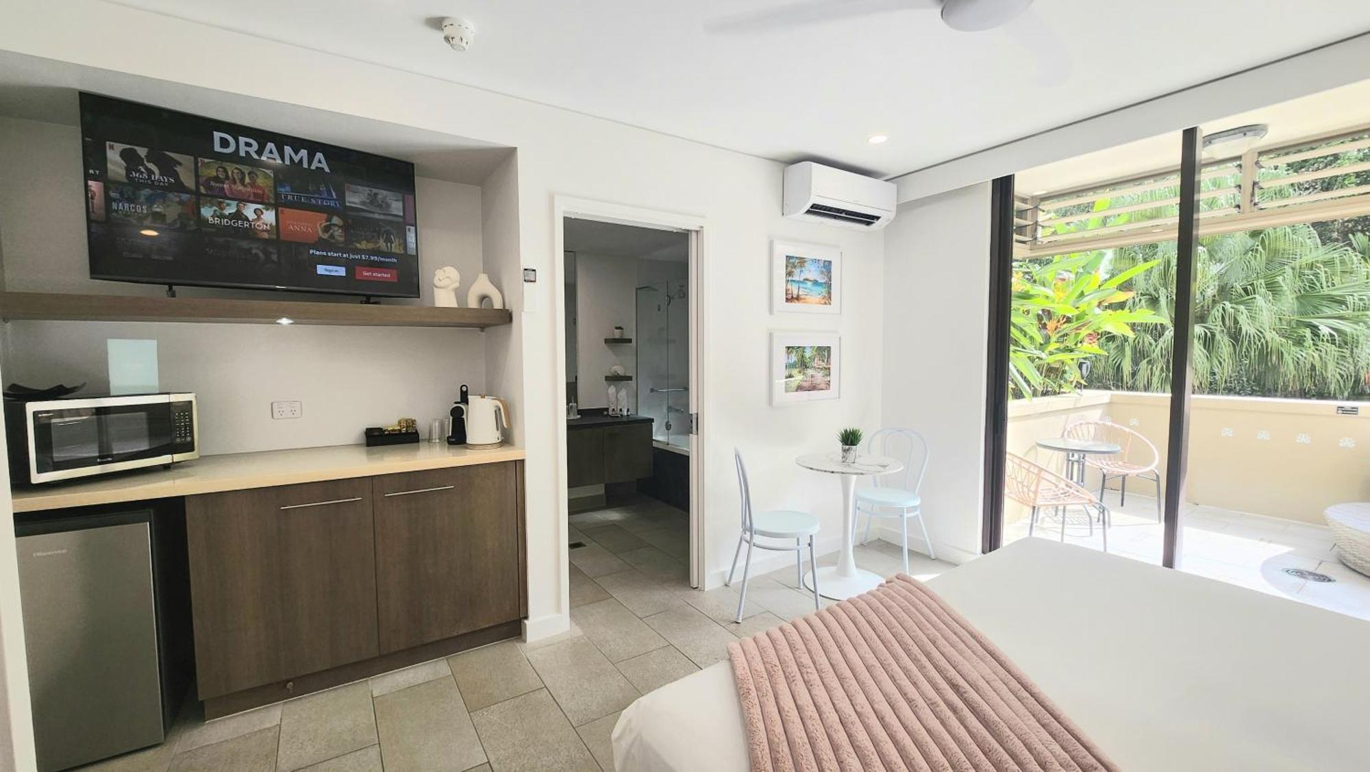 Private Apartments In The Temple Beachfront Resort ปาล์มโคฟ ห้อง รูปภาพ