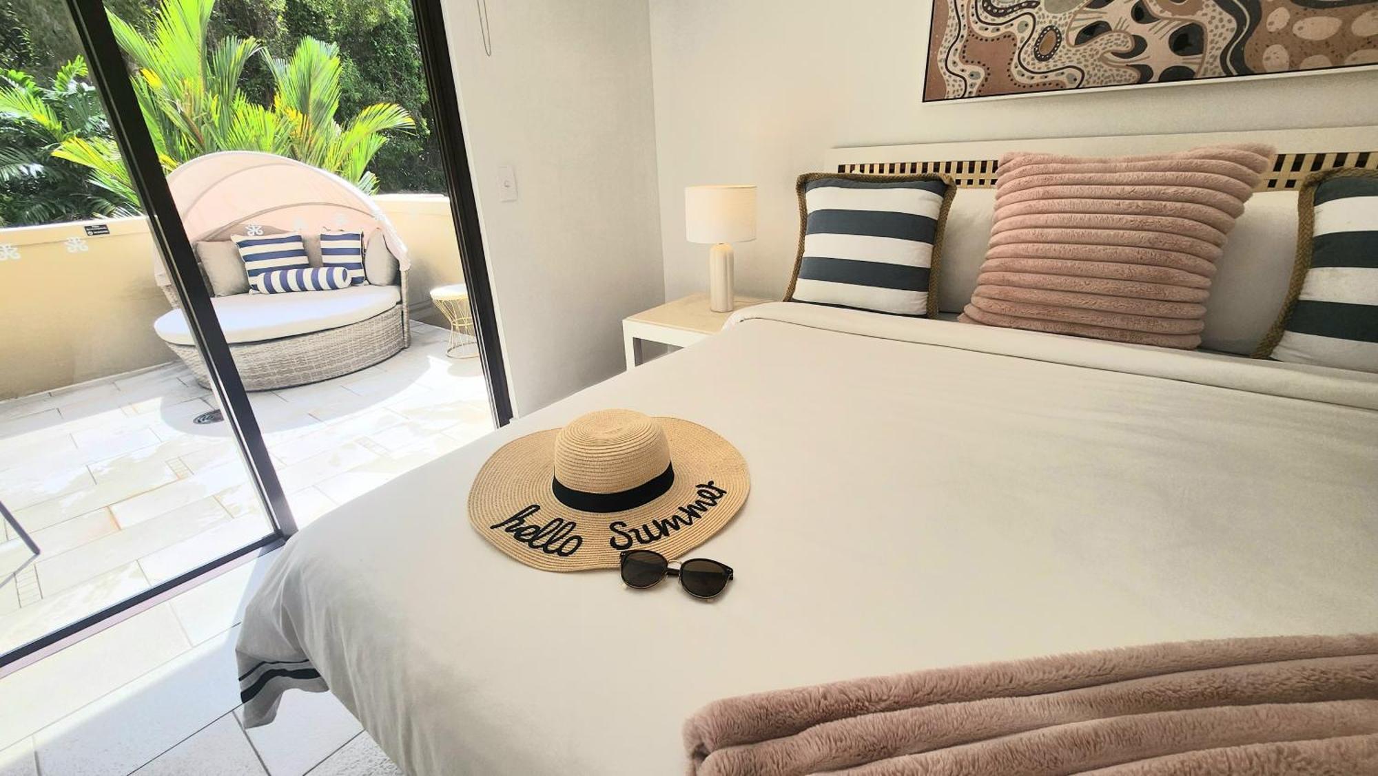 Private Apartments In The Temple Beachfront Resort ปาล์มโคฟ ห้อง รูปภาพ