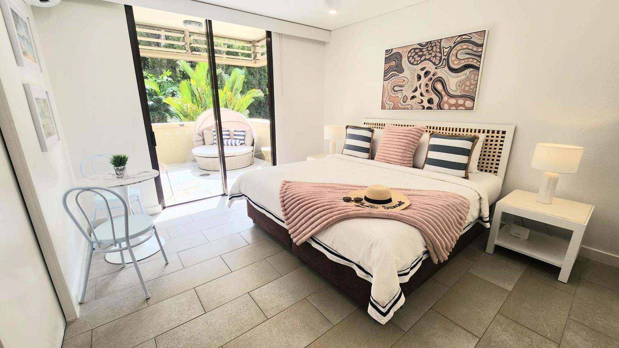 Private Apartments In The Temple Beachfront Resort ปาล์มโคฟ ห้อง รูปภาพ